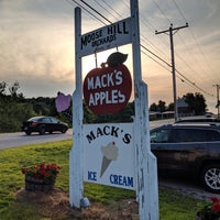 Foto tomada en Mack&amp;#39;s Ice Cream  por Matt E. el 7/28/2019