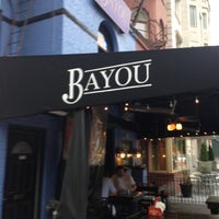 รูปภาพถ่ายที่ Bayou โดย Laura G. เมื่อ 5/31/2013