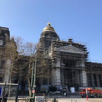 Photo taken at Tribunal de la Jeunesse / Jeugdrechtbank by Helder C. on 4/2/2019