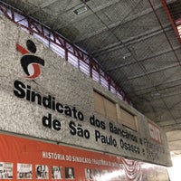Photo taken at Quadra do Sindicato dos Bancários by Helder C. on 10/14/2016