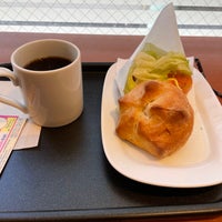 Photo taken at Caffè Veloce by Masakazu U. on 10/29/2022