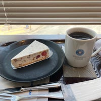 Photo taken at EXCELSIOR CAFFÉ by Masakazu U. on 7/2/2022