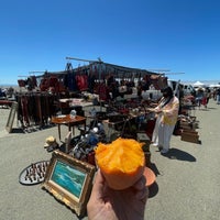 Photo taken at Alameda Point Antiques Faire by Yui on 8/2/2021