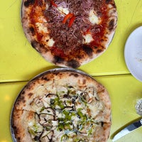 Photo taken at Pizzeria Delfina by Yui on 8/9/2021