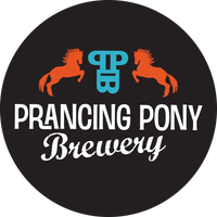 6/22/2016 tarihinde Prancing Pony Breweryziyaretçi tarafından Prancing Pony Brewery'de çekilen fotoğraf