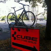 Das Foto wurde bei Fahrrad Flöckner I CUBE Bike Store von Nastya P. am 10/1/2012 aufgenommen