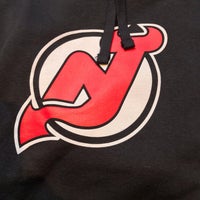 3/29/2019에 Kevin M.님이 NHL Store NYC에서 찍은 사진