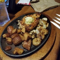 Photo taken at Applebee&amp;#39;s Grill + Bar by Joey R. on 11/14/2018