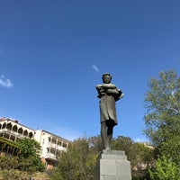 Photo taken at Baratashvili Monument | ბარათაშვილის ძეგლი by Stephan L. on 4/21/2018