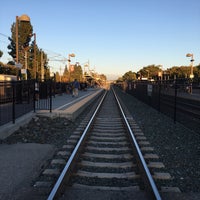 Photo taken at Mountain View Caltrain Station by Omer Z. on 8/2/2016