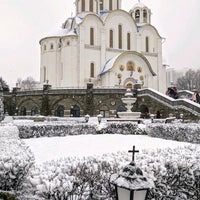 Photo taken at Храм Покрова Пресвятой Богородицы в Ясеневе by Vera E. on 2/23/2020