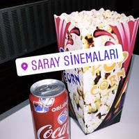 รูปภาพถ่ายที่ Saray Sinemaları โดย Szgn G. เมื่อ 1/12/2019
