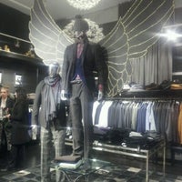 Photo taken at GOTSTYLE Menswear by Marie R. on 11/29/2012