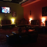 Снимок сделан в Genie&amp;#39;s Hookah Lounge &amp;amp; Persian Restaurant пользователем Bushbaby 5/31/2013