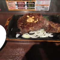 Photo taken at Ikinari Steak by Tanosuke O. on 9/11/2017