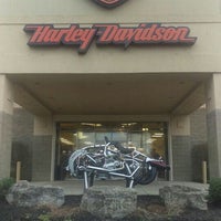 1/3/2016에 Chrisito님이 Harley-Davidson of Cincinnati에서 찍은 사진