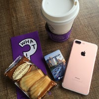 Photo taken at The Coffee Bean &amp; Tea Leaf by Ana L. on 2/3/2017