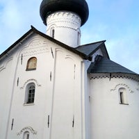 Photo taken at Церковь Симеона Богоприимца by Viacheslav on 1/2/2018