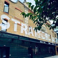 Foto tomada en Theatre Royal Stratford East  por Lee R. el 9/15/2023
