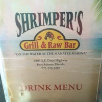 Photo taken at Shrimper&amp;#39;s Grill &amp;amp; Raw Bar by S 🤗 on 12/26/2015