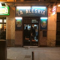 รูปภาพถ่ายที่ Taberna La Alegría โดย Oscar A. เมื่อ 2/8/2014