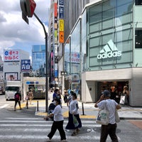 Adidasブランドコアストア 新宿 新宿区 東京都