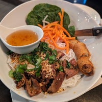 Foto diambil di Lucky Corner Vietnamese Cuisine at Westview oleh Monica pada 4/20/2024