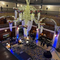 Foto tomada en The Brown Palace Hotel and Spa  por Kar B. el 11/13/2022
