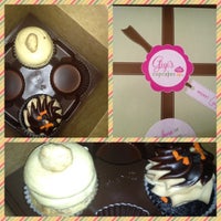 Photo taken at Gigi&amp;#39;s Cupcakes by Bennie C. on 10/29/2012