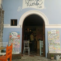 Foto tirada no(a) Puerta Niebla Café por Rocio em 6/30/2013