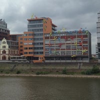 รูปภาพถ่ายที่ Antenne Düsseldorf โดย Ruslan 🌍 F. เมื่อ 6/4/2014