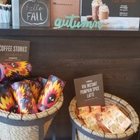 Photo taken at Starbucks by Q Olivia R. on 9/6/2018