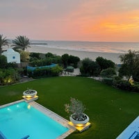 รูปภาพถ่ายที่ Hilton Salwa Beach Resort &amp;amp; Villas โดย Abdulrahman เมื่อ 4/12/2024