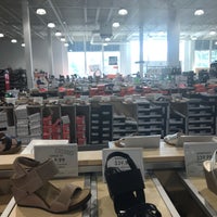 Photo taken at DSW Designer Shoe Warehouse by Bitch N. on 5/16/2018