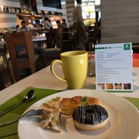 Photo taken at Holiday Inn New Delhi International Airport by だい on 2/16/2019
