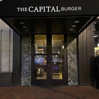 Foto diambil di The Capital Burger oleh Ahmad B. pada 9/20/2023