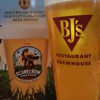 Photo taken at BJ&amp;#39;s Restaurant &amp;amp; Brewhouse by Jerry S. on 8/11/2018