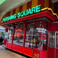 Foto tirada no(a) Pershing Square Café por Ronald Z. em 3/25/2023