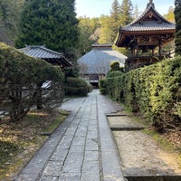 Photo taken at Anrakuji Temple by S.Kajimoto on 4/13/2024