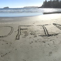 Photo taken at Crystal Cove Beach Resort Tofino by Robin L. on 8/10/2017