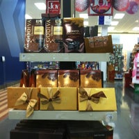 base exchange robins afb