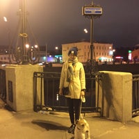 Photo taken at Таракановский пешеходный мост by Sasha K. on 10/4/2015