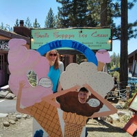 Foto scattata a Susie&amp;#39;s Scoops Ice Cream &amp;amp; Frozen Yogurt da Pierce D. il 7/14/2014