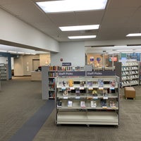 Foto tirada no(a) Indian Prairie Public Library por Abhay S. em 12/19/2023