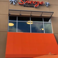 Photo taken at Snooze, an A.M. Eatery by Enoch L. on 7/14/2019