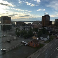 Foto scattata a Anchorage Marriott Downtown da Jody M. il 6/21/2018