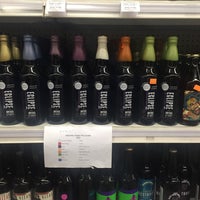 รูปภาพถ่ายที่ Port Chester Beer Distributors โดย @njwineandbeer เมื่อ 3/15/2016