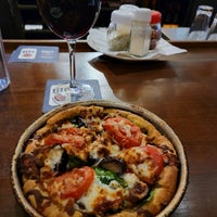 Photo taken at UNO Pizzeria &amp;amp; Grill by vanessa l. on 4/20/2022