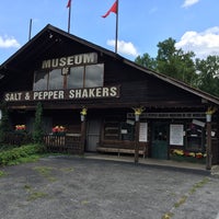 Photo taken at Salt &amp;amp; Pepper Shaker Museum by Angela S. on 8/8/2016