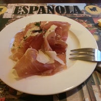 2/15/2013 tarihinde Kubaziyaretçi tarafından Española – Restaurante &amp; Tapas Bar'de çekilen fotoğraf